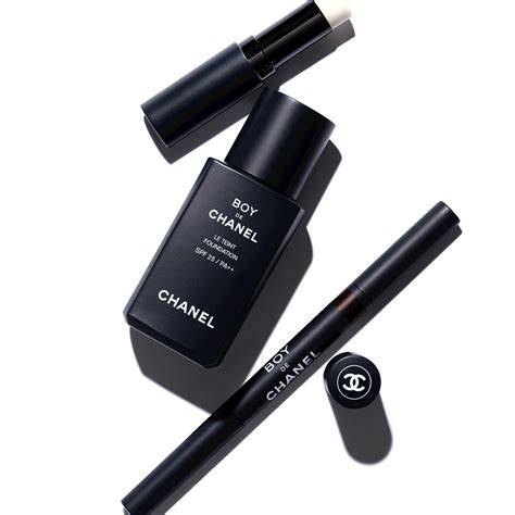 boy chanel maquillage homme|boy de Chanel makeup pencil.